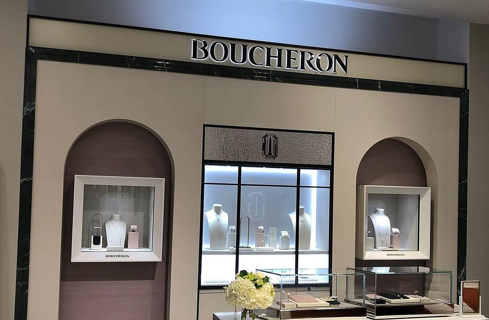 Boucheron jewellery boutique at Holt Renfrew, arched display niches