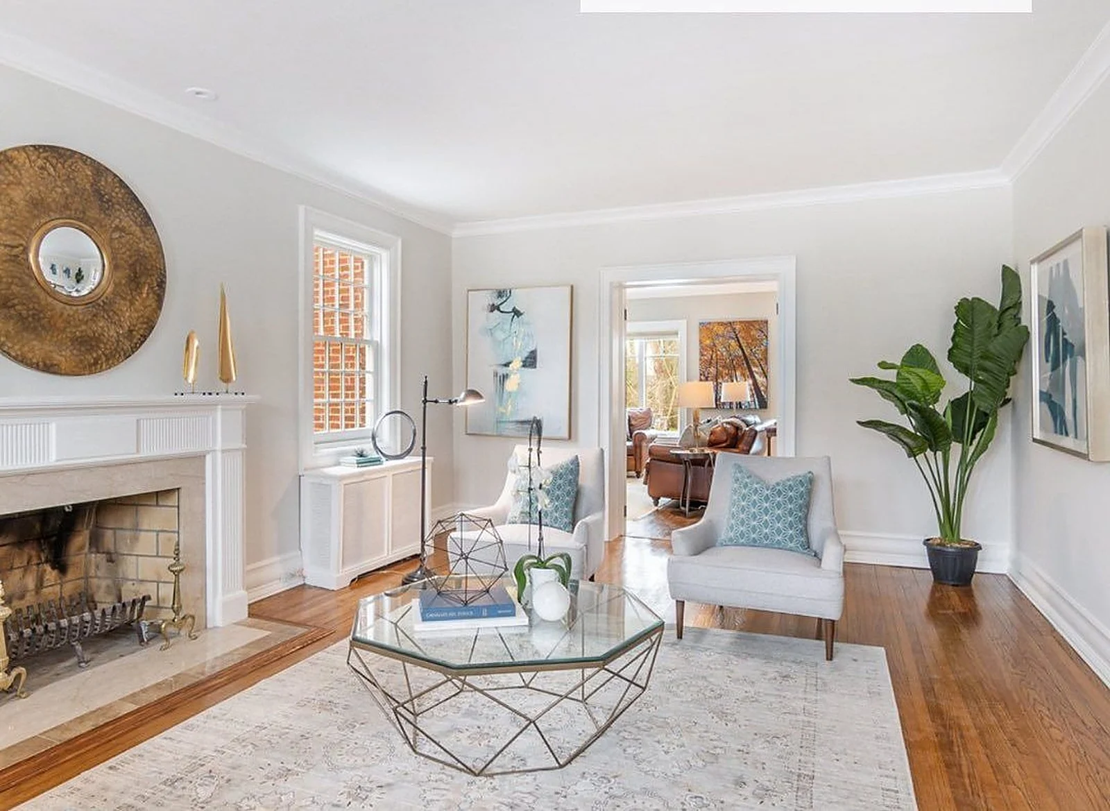 Lawrence Park living room after a pre-listing repaint